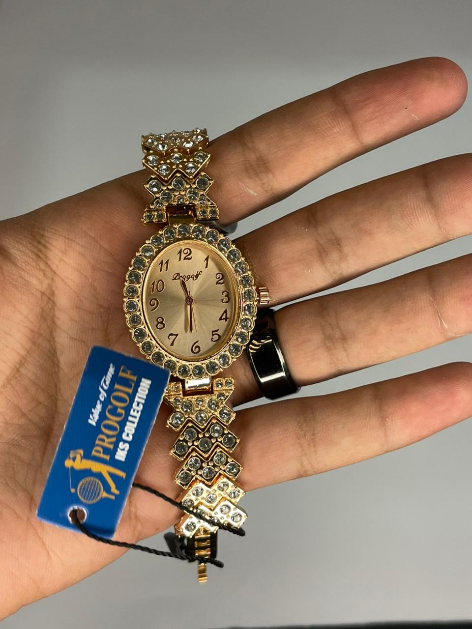 ✨ Project Diamond Luxury Women’s Bracelet Watch – Gold Edition