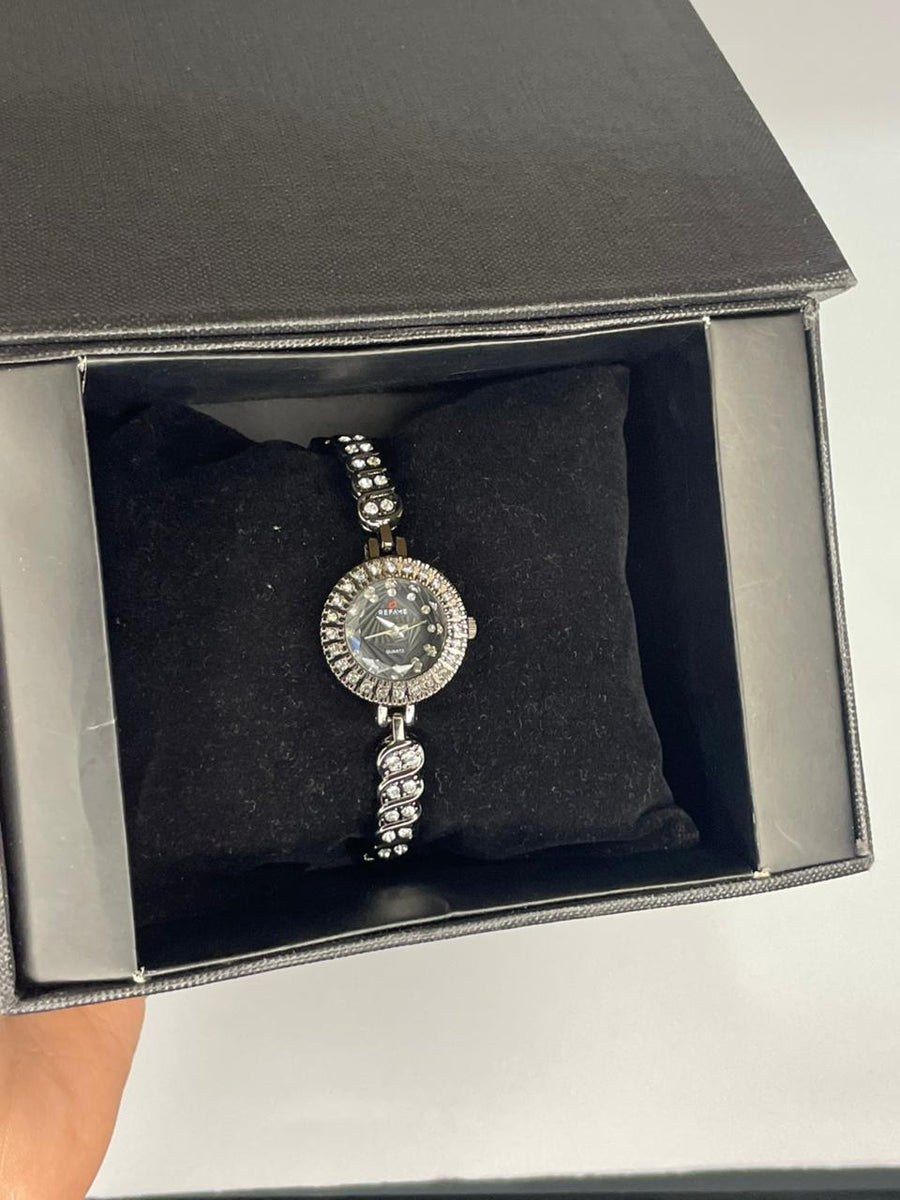✨ Black Diamond Luxury Bracelet Watch For Women